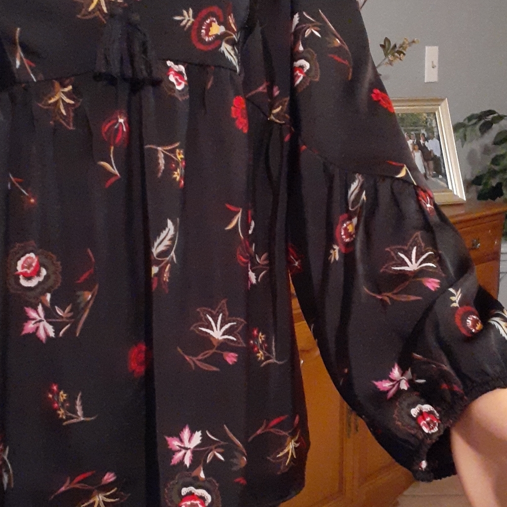 Old navy floral printed blouse size L - Picture 3 of 7